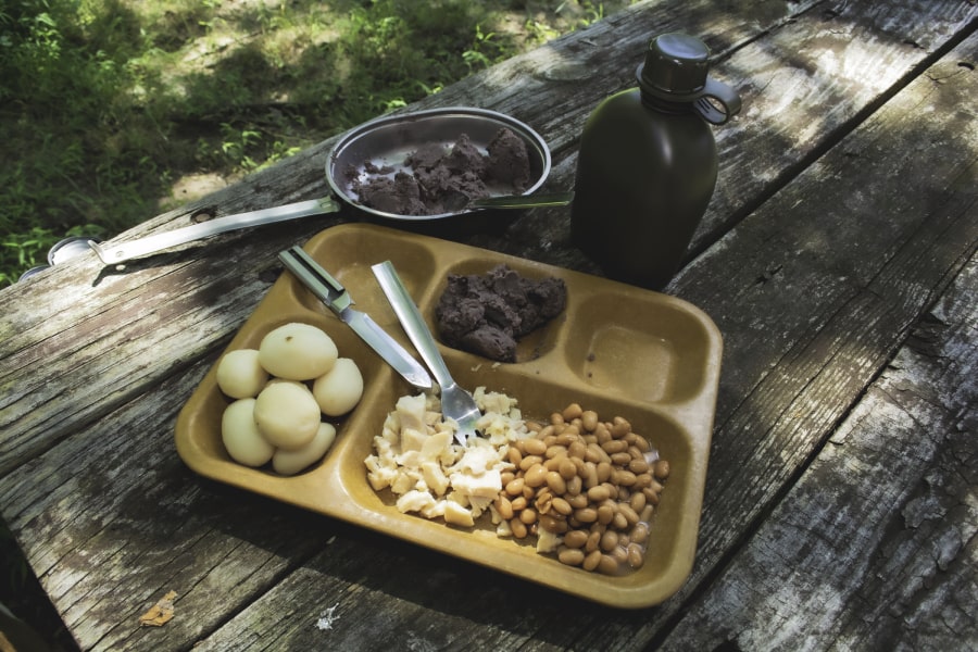 Melamine Tray and Canteen

